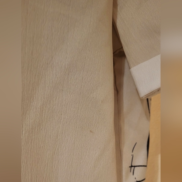 Adorable Cat Lady Blouse In Beige w/Black Kitty Cat Print (Size M) - Picture 15 of 15